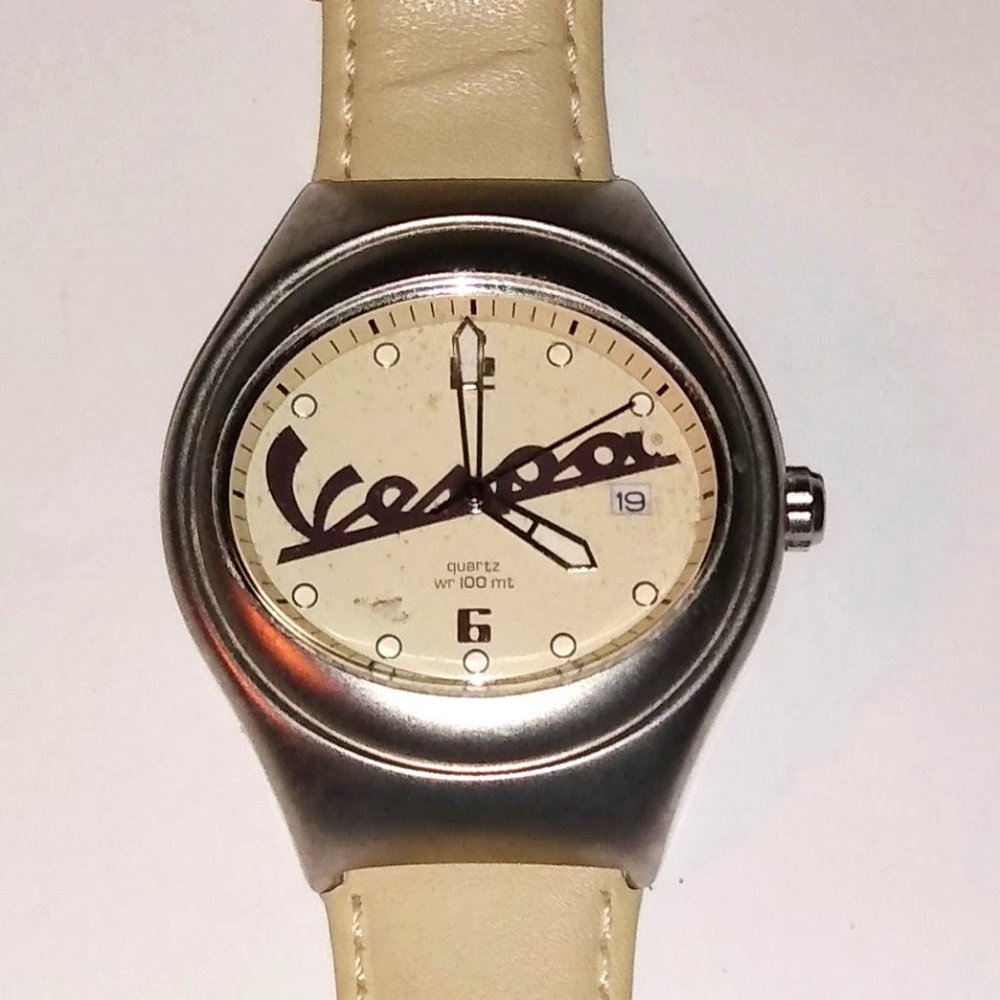 Vespa Beige Time Classic Watch 2002 WR - Rare Discontinued design